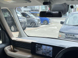 ディーラーオプション『前+車室内ドライブレコーダー』装備。表示はナビのモニター画面で行います。