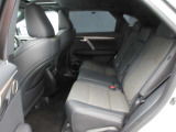 シートは&ldquo;F SPORT&rdquo;専用本革シートです。
