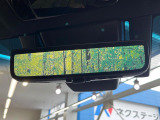 【デジタルインナーミラー】後席の大きな荷物や同乗者で後方が確認しづらい時でも安心!カメラが撮影した車両後方の映像をルームミラー内に表示。クリアな視界で状況の確認が可能です!