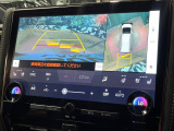 【パノラミックビューモニター】専用のカメラにより、上から見下ろしたような視点で360度クルマの周囲を確認することができます☆死角部分も確認しやすく、狭い場所での切り返しや駐車もスムーズに行えます。