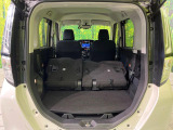 普段のお買い物や通勤、送迎等に十分な荷室スペースを確保しております。セカンドシートを倒すと、大きな荷物の積載も可能です♪