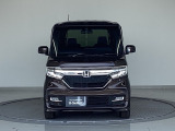 ボディーカラーはプレミアムグラマラスブロンズパールです。