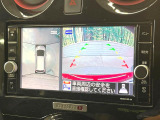 【アラウンドビューモニター】専用のカメラにより、上から見下ろしたような視点で360度クルマの周囲を確認することができます☆死角部分も確認しやすく、狭い場所での切り返しや駐車もスムーズに行えます。