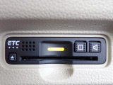 ■【ETC車載器】が装備されています。セットアップをしてお渡しとなり、ETCカードを差し込むだけで高速道路の利用が可能です。