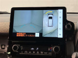 メーカーオプションの全周囲カメラ付き!狭い場所での駐車や車周辺を確認することが出来るので安心して駐車することができます★なんともう一つ・・・