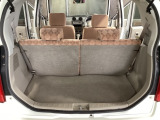 後席使用時でもしっかりと荷物を積載できるスペースも確保してございます。