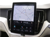 Googleのアプリとサービスがビルトインされ、スマホと同じように車両を直感的に操作できます。Googleマップが統合されており、リアルタイムの交通情報、音声操作によって、より早く目的地に到着できます。