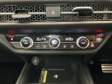 Wエアコン付きです!運転席・助手席それぞれ快適な車内でお過ごしいただけます。寒い時期には嬉しいシートヒーター付きです!