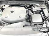 ご納車前に、店舗に併設された整備工場にて点検整備を行います。ボルボ車を熟知したテクニシャンが、ディーラーならではの安心感をご提供致します。