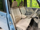 運転席シート廻りは使用感も少なく、良好な状態となっています。丁寧に使われていたことがよくわかりますね。