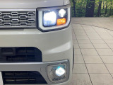【LEDヘッドライト】悪天候や夜間走行時も良好な視界を確保し安心して運転できる高輝度LEDヘッドライトを装備!点灯速度が早く、消費電力も抑えられています。