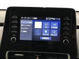 純正7インチナビ装備。