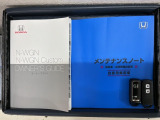 スマートキーは鍵をバッグに入れたままでもドアロックの開閉やエンジンのON・OFFができます。夜間や雨の日も鍵を探さなくて良いので便利です。