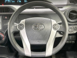 インテリアに合わせたデザインのステアリングは、運転される方のことも考え、運転しやすい形状、大きさです。是非一度、実際に触ってお確かめください。
