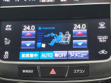 【左右独立型フルオートエアコン】運転席と助手席でそれぞれお好みの温度に設定可能。同乗者にも配慮した、快適な空調をお届け致します。