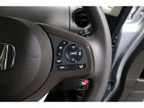 Hondaセンシングの機能のひとつ、アダプティブクルーズコントロール付!アクセルから足を離しても設定したスピードと前車との車間を保ち走行してくれます!車線維持もアシスト☆高速道路で疲労軽減ですね☆