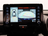 バックガイドモニター(アラウンドビュー付)で、後方を確認しながら安心して駐車することができます。運転初心者も熟練者も必須の機能ですよ!