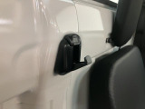 大阪ダイハツでは、展示前に当社中古車商品化センターにて、ルームクリーニングをしています!品質には自信があります!是非お気軽にご来店くださいませ!
