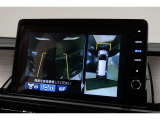 ★マルチビューカメラシステム★ギヤをRに入れるとナビの画面には上空から見下ろし感覚の映像がドライバーをアシスト★