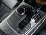 BMWライフをさらに素晴らしいものにするために、BMWカードもご用意しております。ご利用金額1,000円ごとに1ポイントたまります。BMW正規ディーラーでのご利用につきましてはポイントが2倍になります。