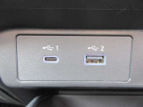 USBソケットも付いてスマホの充電など様々な用途に使用でき便利です