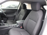 クリーニングをしっかり行っていますので、運転席・助手席どちらもきれいになっております!