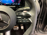 ☆ステアリングシフトが装備されております。ステアリングから手を離さずにシフトチェンジができます。マニュアルモードをご選択頂くことにより、よりアグレッシブな走行が可能となります!