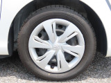 純正のホイールカバーを履いてます!
