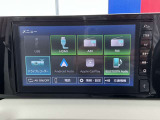 日産オリジナルディスプレイオーディオ DJ1(9インチ)Apple CarPlayとAndroid Auto対対応。スマートフォンと連携し、普段使っているアプリを大画面で操作できます。