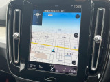 【9インチタッチスクリーン純正HDDナビ】「Apple Car Play」「Android Auto」対応のボルボ先進ナビゲーション「SENSUS」。最新地図データへ無料更新してお渡しします。