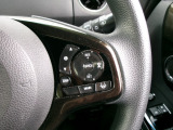 Hondaセンシングの機能のひとつ、アダプティブクルーズコントロール付!アクセルから足を離しても設定したスピードと前車との車間を保ち走行してくれます!車線維持もアシスト☆高速道路で疲労軽減ですね☆