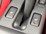【シートヒーター】寒い日に重宝するシートヒーター!エアコンより早く温まってくれるので寒がりの人も安心ですね♪エアコンの温風は乾燥するから苦手、という方にもをおすすめです。