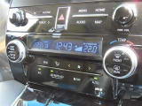 オートエアコンで車内はいつでも快適です♪
