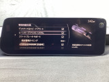 ハンドル操作をアシストすることにより車線からの逸脱回避を支援します。