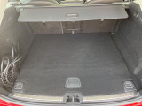 普段のお買い物や通勤、送迎等に十分な荷室スペースを確保しております。セカンドシートを倒すと、大きな荷物の積載も可能です。