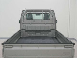 荷台は広く様々な荷物を載せて運んでいただけます。