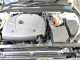 当店の認定中古車(VOLVO APPROVED CAR)はメーカー基準の車齢・走行に応じた内外装・機関の176項目もの項目に厳密な点検を実施。すべての基準を満たした自信を持ってお届けする中古車です。