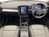 XC40 B4 AWD モメンタム 4WD 