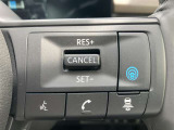 プロパイロットスイッチ。同一車線でのハンドルとアクセルのアシストが可能 長距離ドライブ時に同乗者との会話が弾みます。