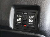 ◆両側電動スライドドア◆狭い駐車場でも乗り降りが楽々♪お子様が隣の車にドアを当ててしまう心配もございません!小さなお子様連れの方もこれで安心。