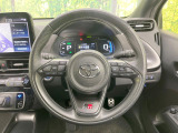 【純正革巻きステアリング】上質な革を使用することで、手にしっかり馴染みとても運転しやすいハンドルです♪