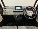 インパネ全体!!視界も良好で運転し易い♪小回りが利くから、運転が苦手でも狭い路地や駐車場でも運転しやすいですよ◎