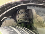 お車を安心してお乗りいただく為には、足回りの定期点検が欠かせません。サービスサポート(有償保証)では無料点検もご提供しており、安心のカーライフをお過ごしいただけるサポート体制が整っています。