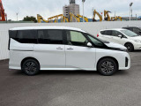 セレナ 1.4 e-4ORCE ハイウェイスターV 4WD 