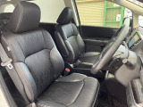 運転席シート廻りは使用感も少なく、良好な状態となっています。前オーナー様が丁寧に使っていたことがよくわかりますね。
