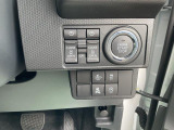 電子カードキーを携帯していれば、ブレーキを踏みながらボタンを押すだけでエンジンの始動が手軽に♪