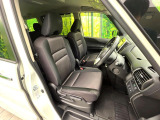 運転席シート廻りは使用感も少なく、良好な状態となっています。丁寧に使われていたことがよくわかりますね。
