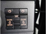 両側パワースライドドア付きだから、狭い駐車スペースなどでの 乗り降りラクラク!小さなお子さまのいるご家庭には嬉しい装備。