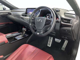 前方の見通しが良いすっきりした視界、誰でも扱いやすく運転できます。疲れにくく安心ドライブを更に快適なものにします!