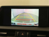 バックギアに入れると、このように後方が映し出されます!駐車の際とても安心!便利!最終確認はご自身の目と耳で必ず行ってください!